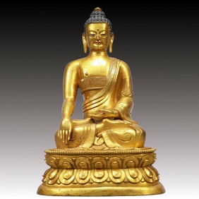 A Solemn Gilt Bronze Statue of Sakyamuni