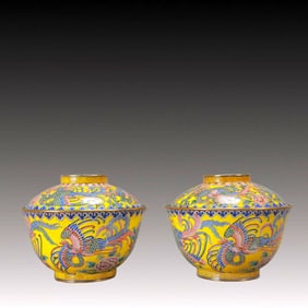 A Pair of Exquisite Painted Enamel Flower and Phoenix Pattern Cover Bowls
