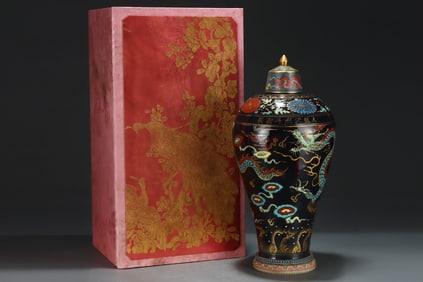 A Huge Fahua Ware Ji Blue Glazed  Painted Gold Auspicious Cloud and Dragon Pattern Bottle