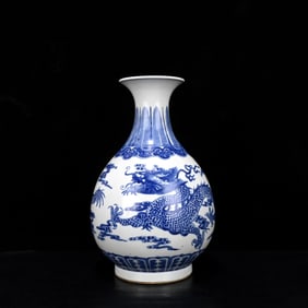 A Rare Blue and White Auspicious Cloud and Dragon Pattern Vase