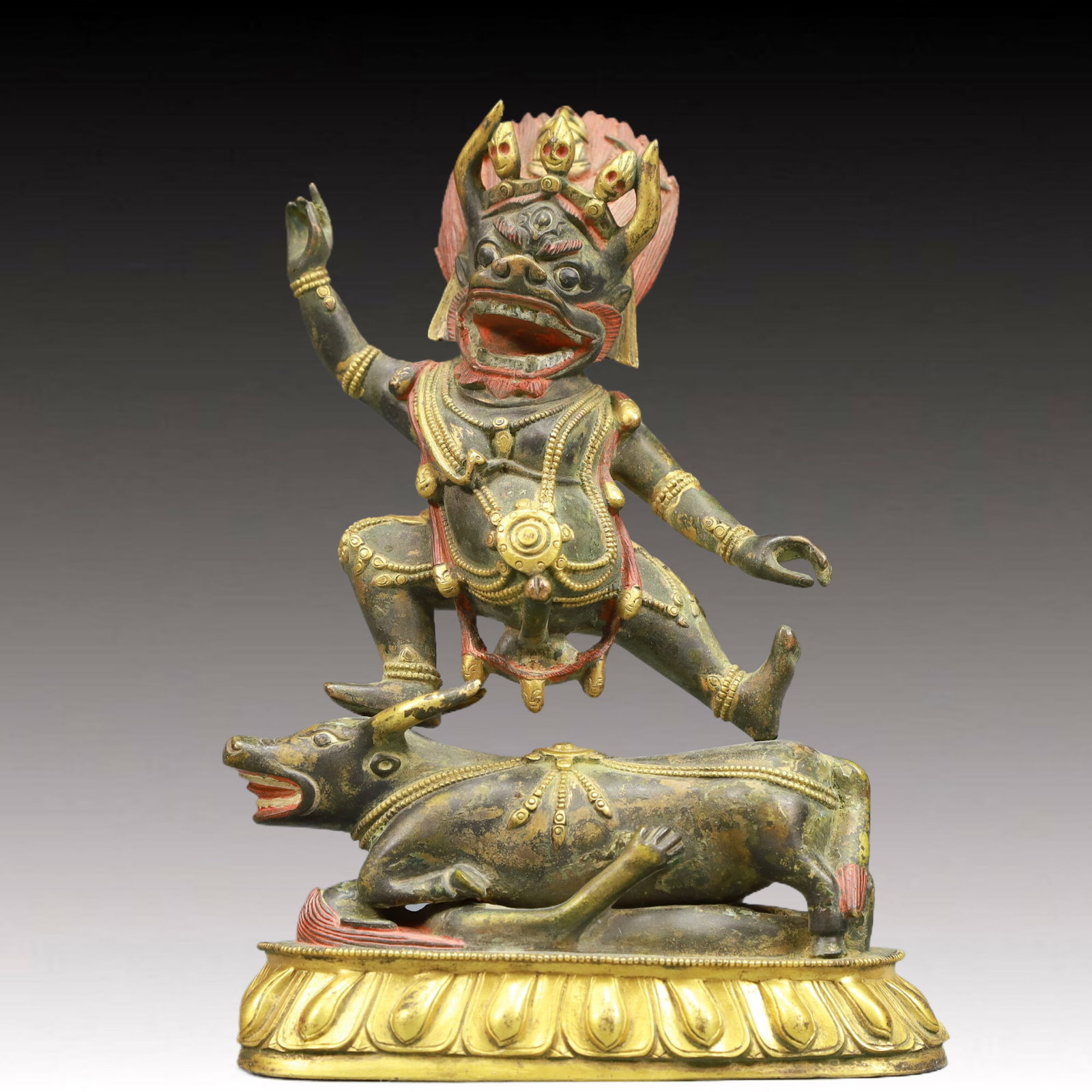 A Solemn Gilt Bronze Statue of Vajra (1 of 9)