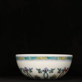 An Exquisite Doucai Flower Pattern Bowl