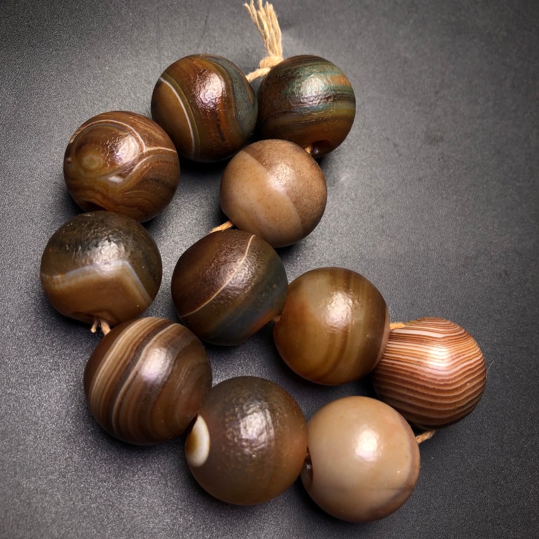 A Precious Agate Bracelets - 2