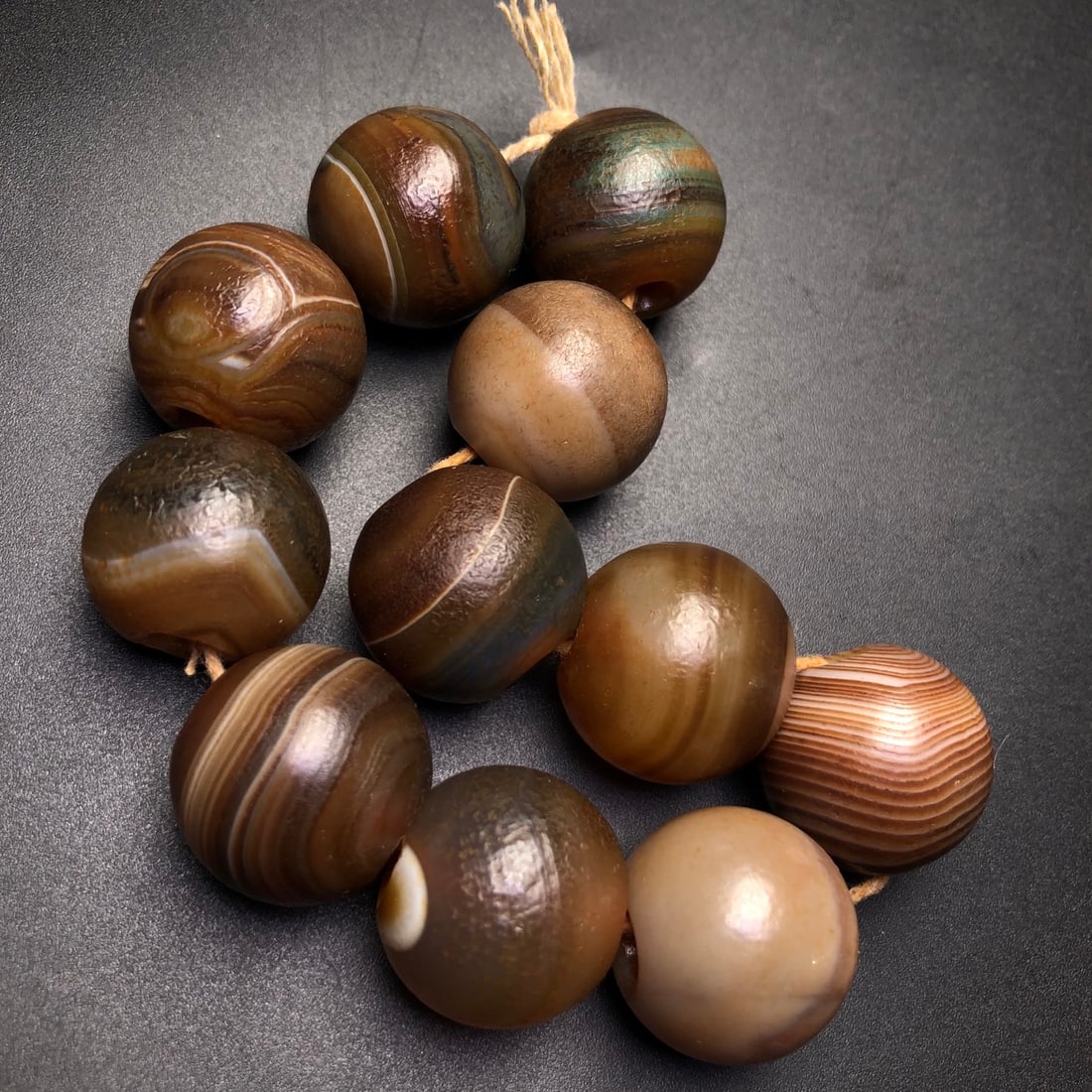 A Precious Agate Bracelets - 6