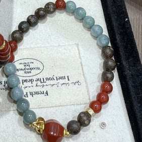 An Exquisite Agarwood With Jadeite Bracelet