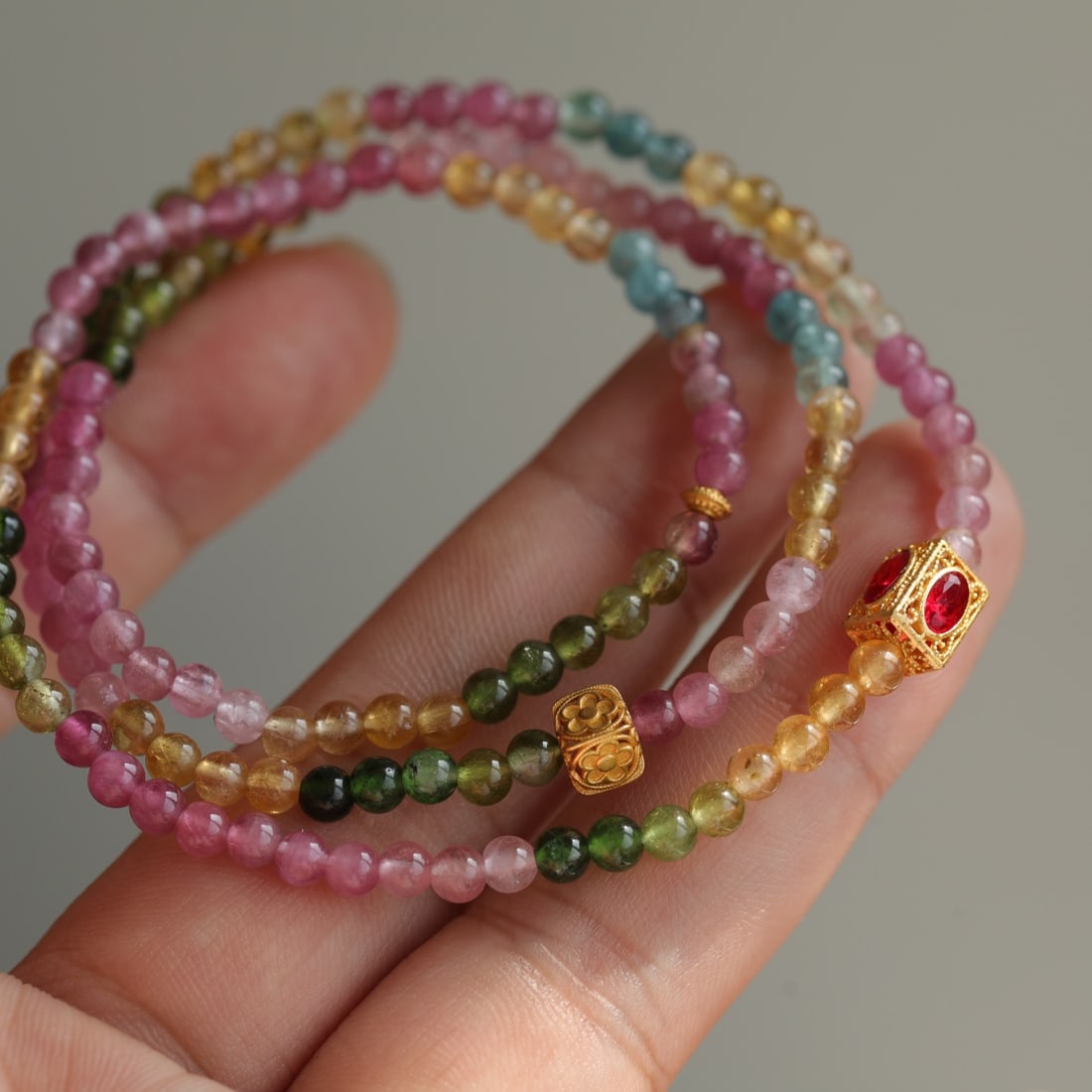 An Exquisite Crystal Bracelets Inlaid Ruby - 4