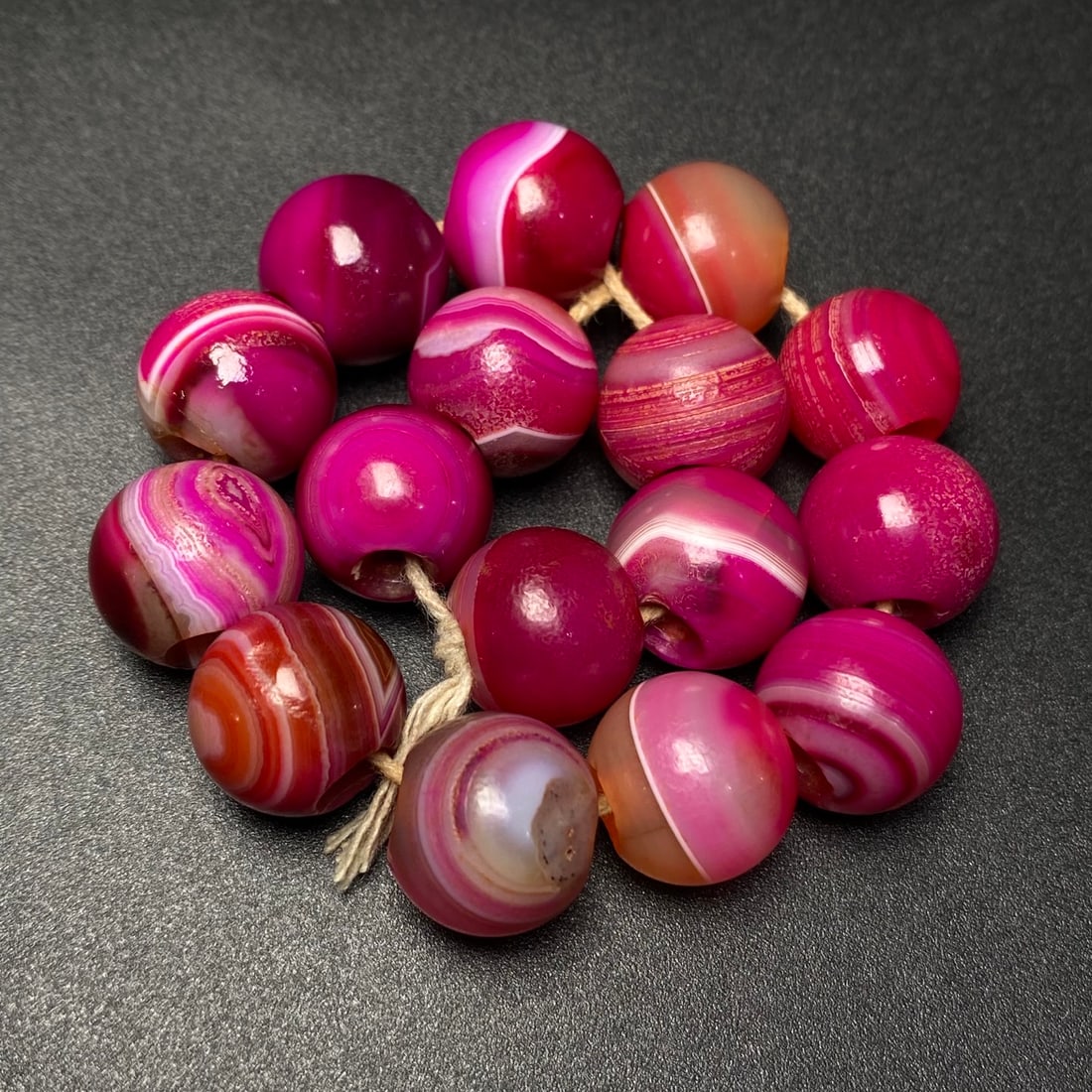 A Precious Agate Bracelets - 4