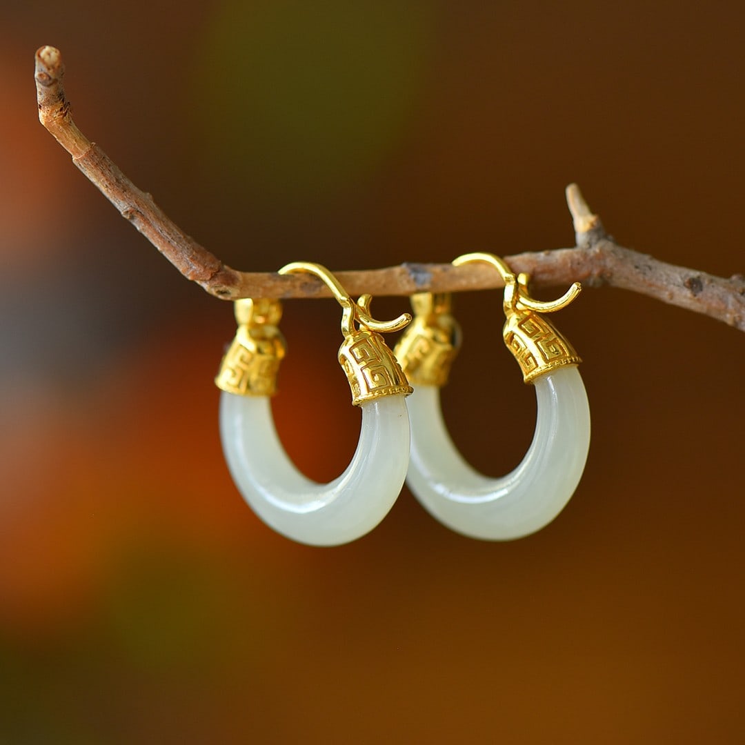 A Pair of Exquisite Sterling Silver-Gold Plated Inlaid White Jade Earrings: A Pair of Exquisite Sterling Silver-Gold Plated Inlaid White Jade Earrings,Size:0.2inx0.8in 一对纯银镀金镶白玉耳环