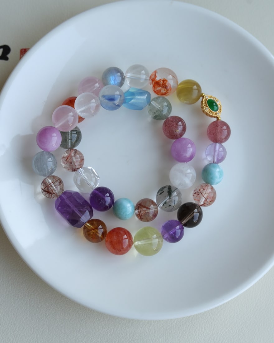 An Exquisite Crystal Bracelets Inlaid Jadeite: An Exquisite Crystal Bracelets Inlaid Jadeite,Size:0.5in 水晶手串嵌翡翠