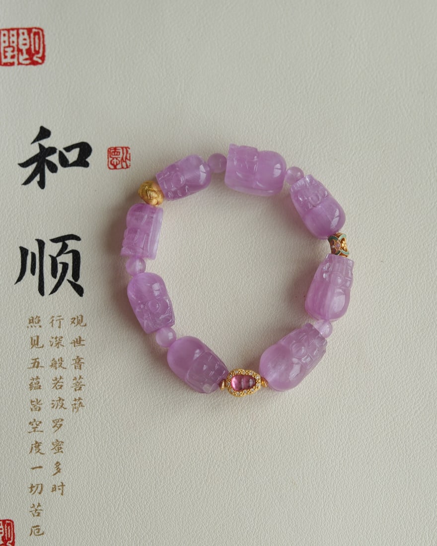 An Exquisite Crystal Wealth-Attracting Creature Bracelets: An Exquisite Crystal Wealth-Attracting Creature Bracelets,Size:0.5in 水晶貔貅手串