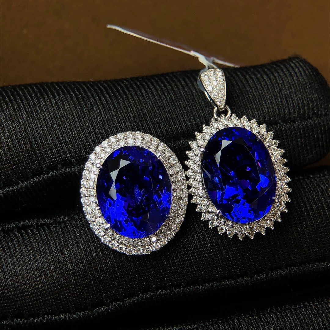 7.35Ctw Natural Tourmaline Ring&6.96Ctw Natural Tourmaline Necklace: 7.35Ctw Natural Tourmaline Ring&6.96Ctw Natural Tourmaline Necklace,Size:(Necklace)0.6inx0.4in,(Ring)0.5inx0.4in 7.35Ctw天然碧玺戒指&6.96Ctw天然碧