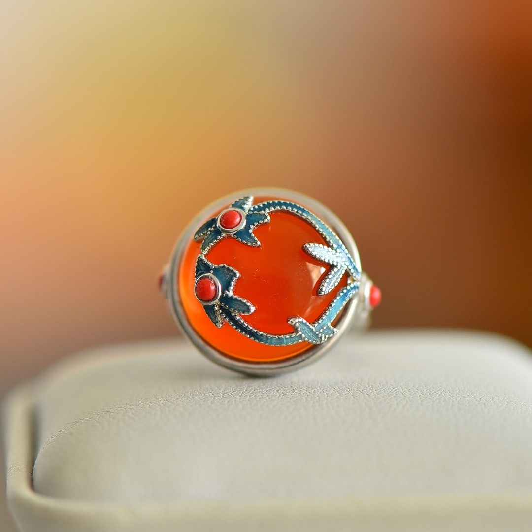 An Exquisite Sterling Silver Inlaid Agate Ring (1 of 5)