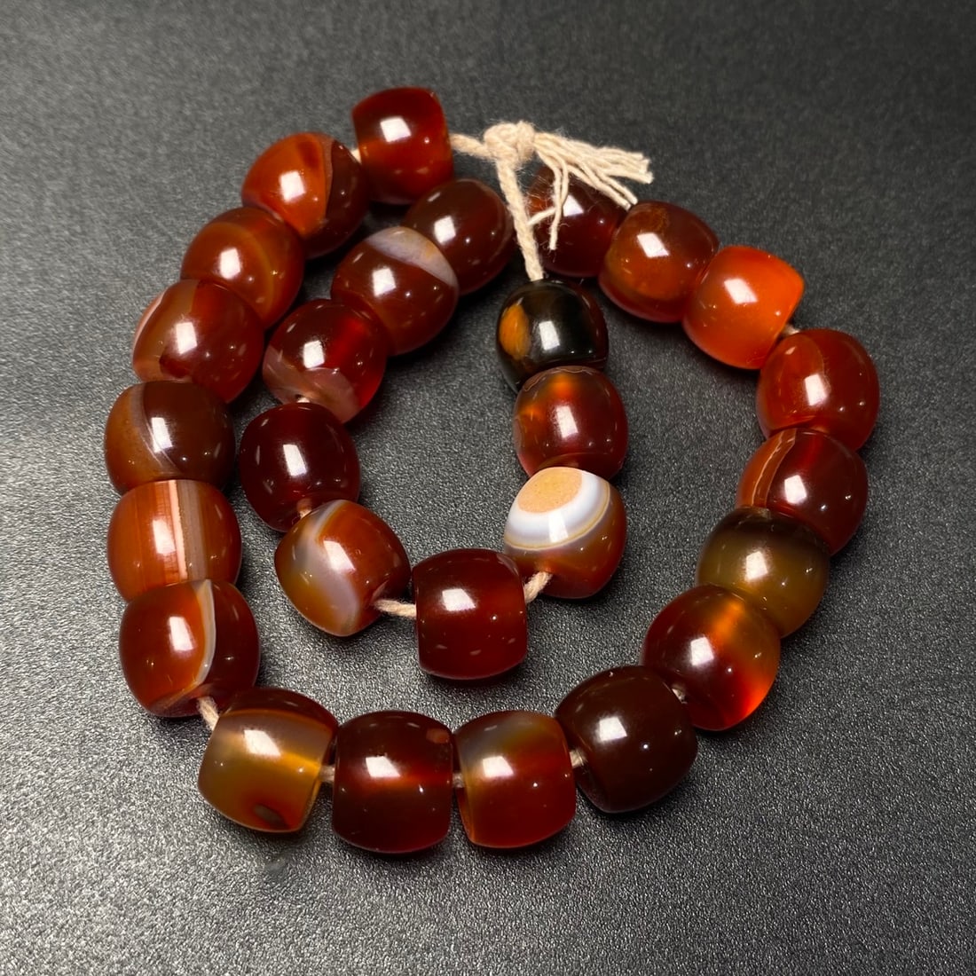 A Precious Agate Bracelets - 6