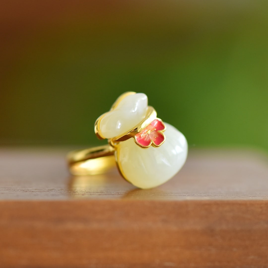 An Exquisite Sterling Silver-Gold Plated Inlaid White Jade Enamel Ring (1 of 5)