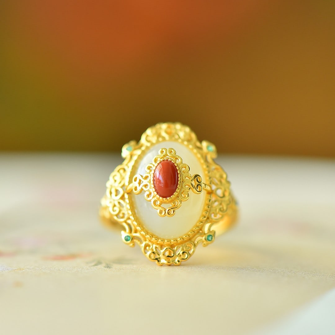 An Exquisite Sterling Silver-Gold Plated Inlaid White Jade Ring: An Exquisite Sterling Silver-Gold Plated Inlaid White Jade Ring,Size:0.4inx0.6in 纯银镀金镶白玉戒指