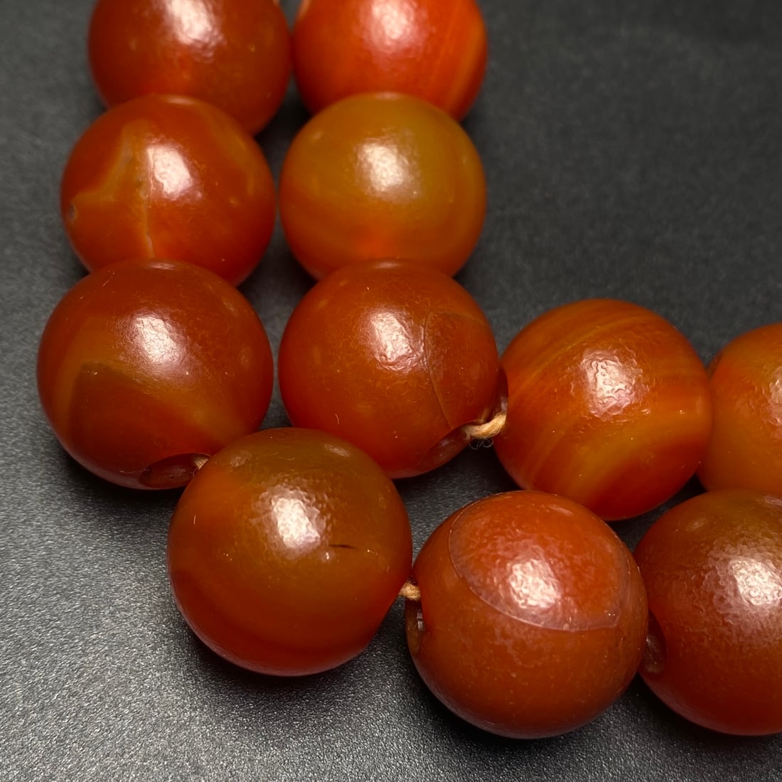 A Precious Agate Bracelets - 8