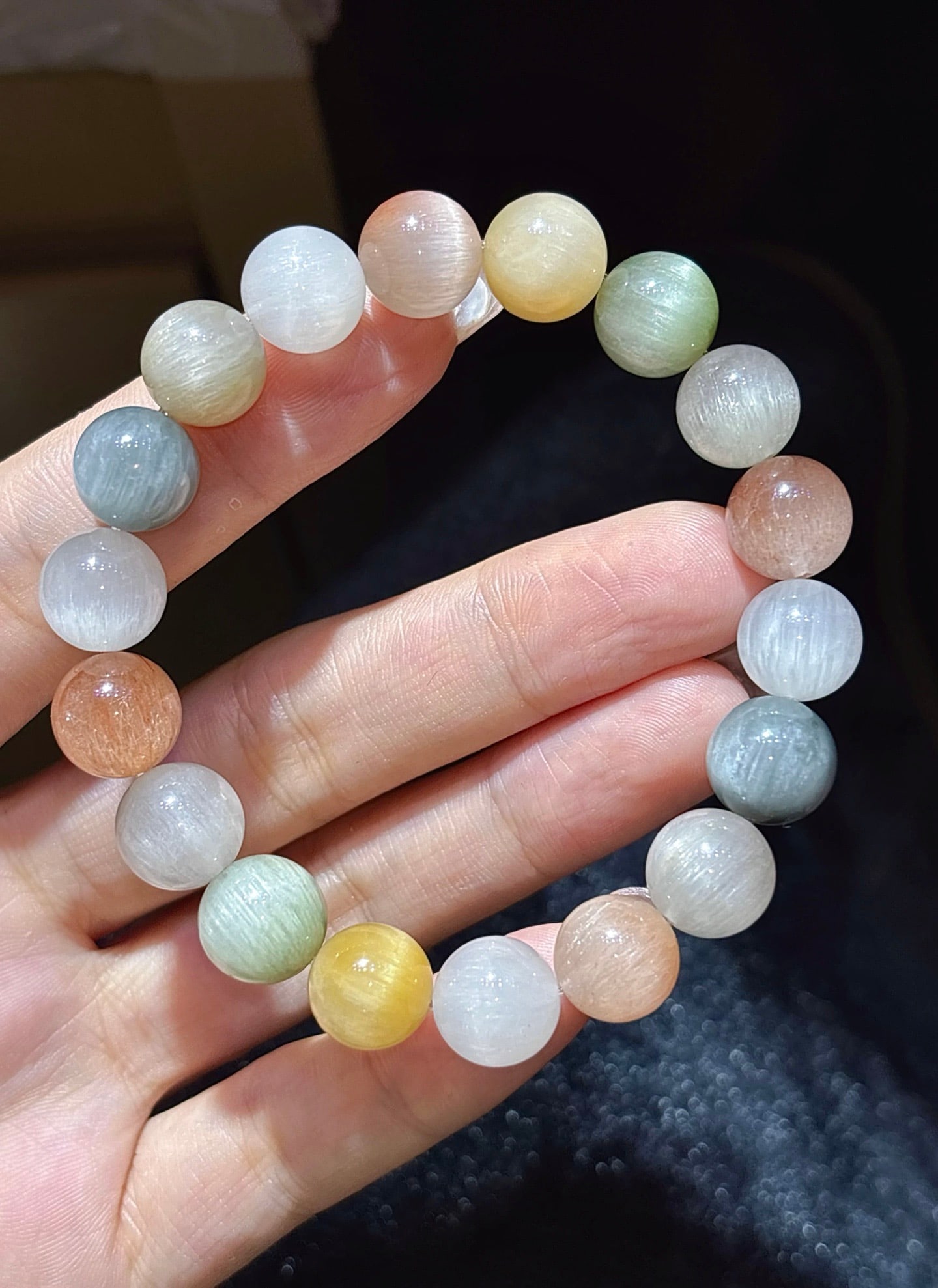 An Exquisite Crystal Bracelets: An Exquisite Crystal Bracelets,Size:0.4in Weight:34 g 水晶手串