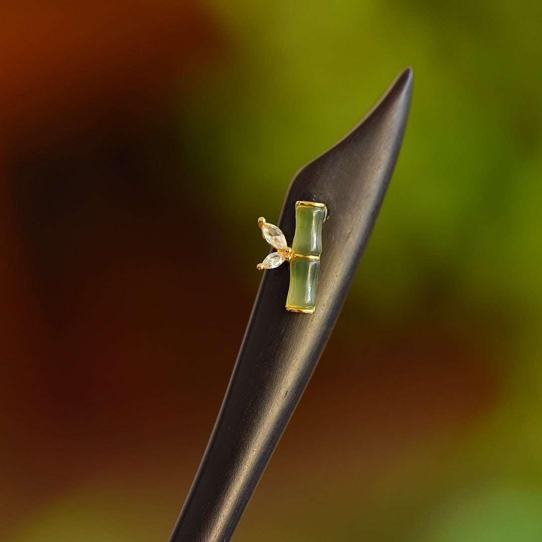 An Exquisite Sterling Silver-Gold Plated Inlaid White Jade Ebony Hairpin: An Exquisite Sterling Silver-Gold Plated Inlaid White Jade Ebony Hairpin, 纯银镀金镶白玉黑檀木发簪