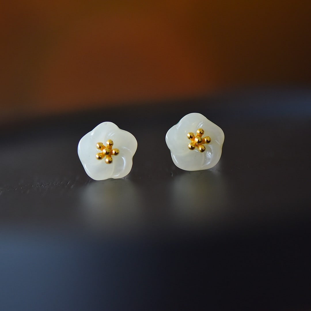 A Pair of Exquisite Sterling Silver-Gold Plated Inlaid White Jade Earrings (1 of 5)