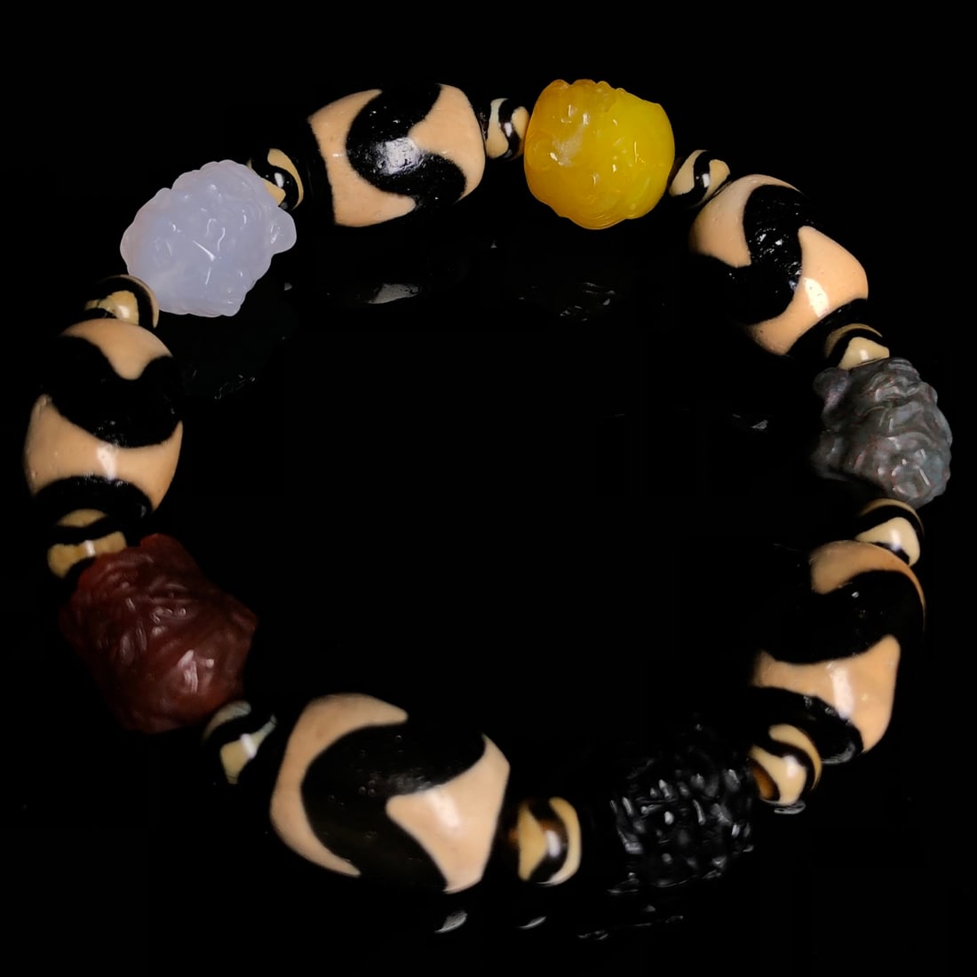 A Precious Agate Bracelets - 6