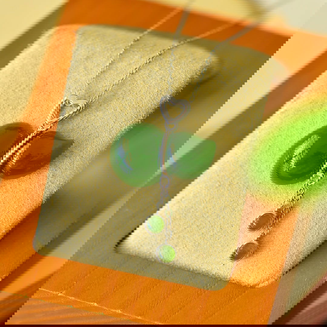 An Exquisite Sterling Silver Inlaid Jasper Necklace,Inlaid Jasper: An Exquisite Sterling Silver Inlaid Jasper Necklace,Inlaid Jasper,Size:0.8inx1.2in 纯银镶碧玉项链,嵌碧玉