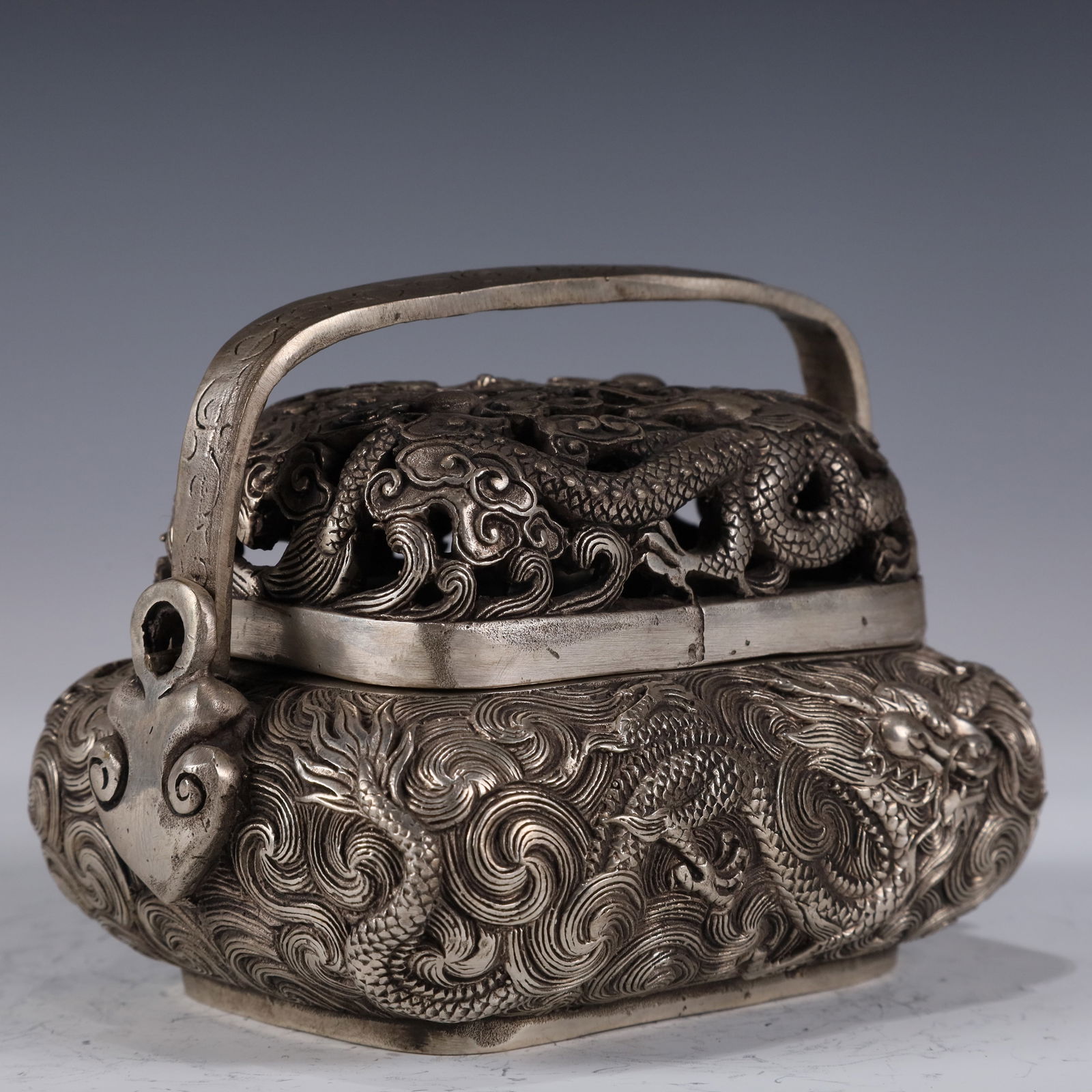 An Exquisite Silver-plated Dragon Pattern Handwarmer - 4