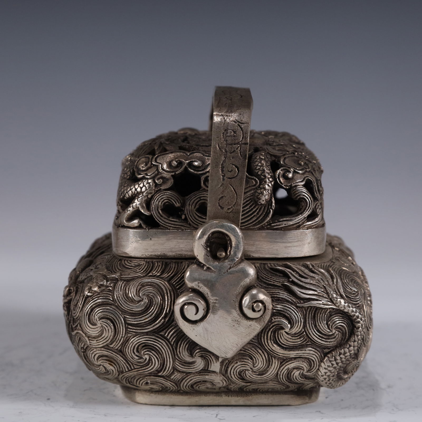 An Exquisite Silver-plated Dragon Pattern Handwarmer - 6