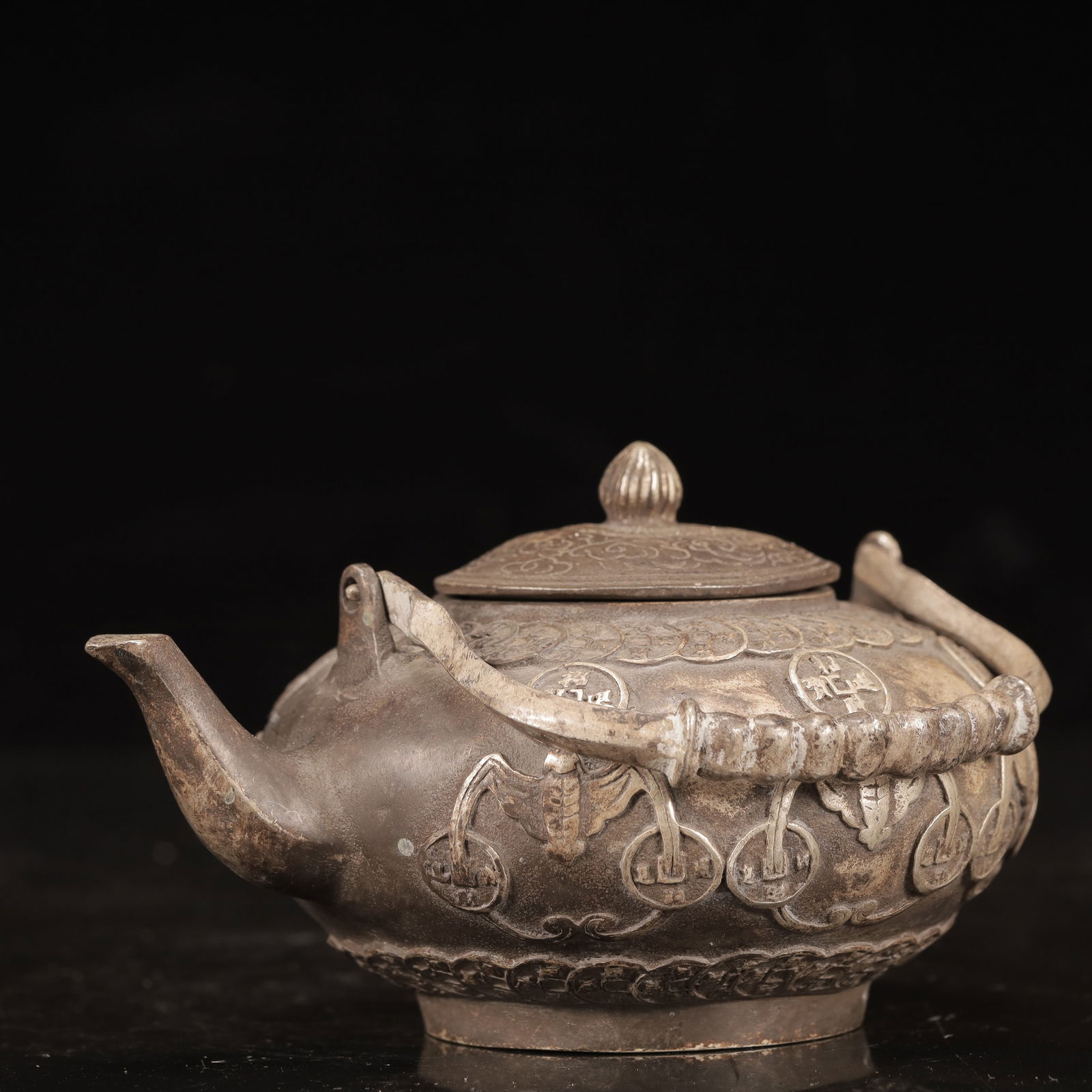 An Exquisite Silver-plated Copper Bats Pattern Ewer - 4