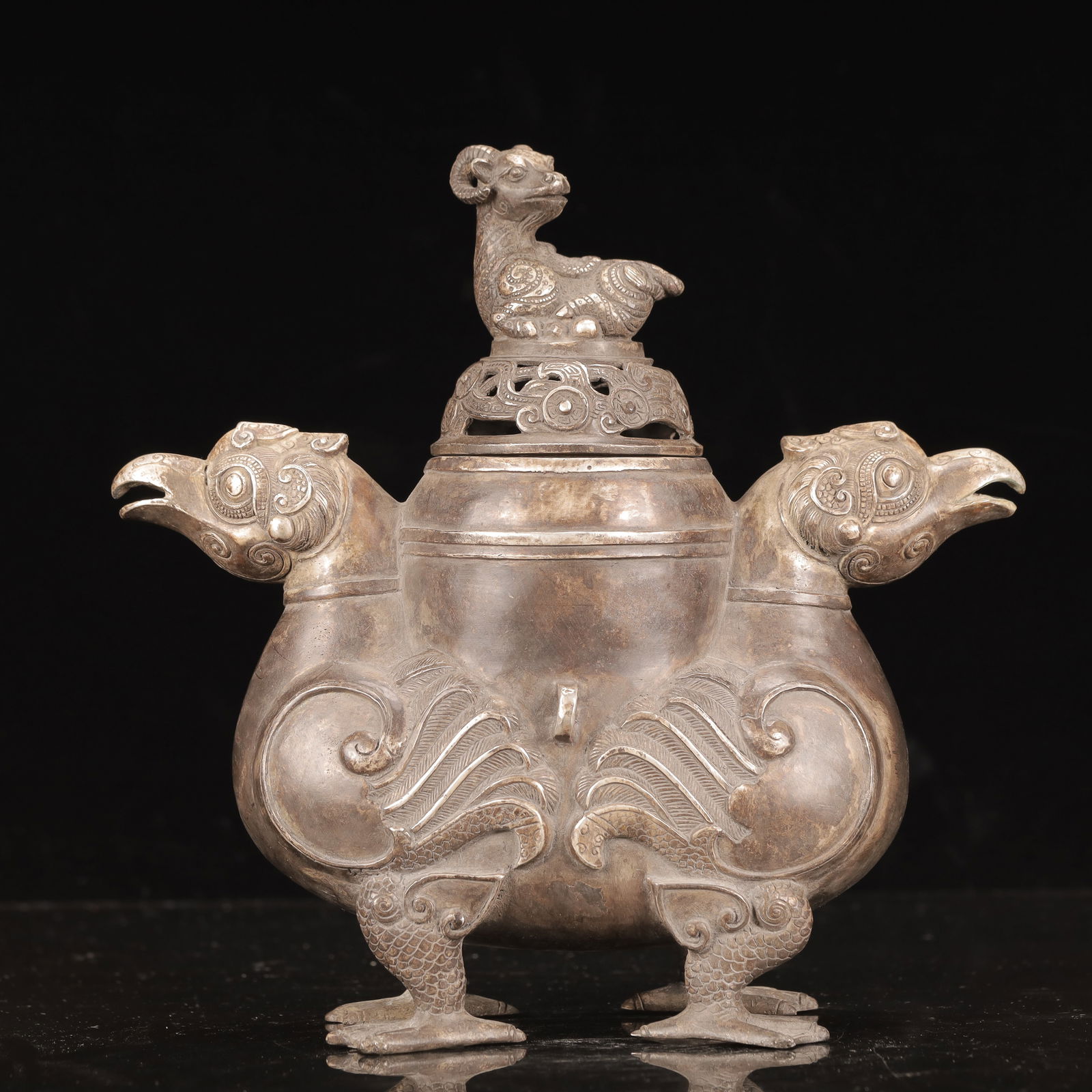 An Exquisite Silver-plated Copper Phoenix Pattern four legs Censer: An Exquisite Silver-plated Copper Phoenix Pattern four legs Censer,Qing Dynasty, China,Size:9.8inx4.3inx9.1in,Weight:1550g 