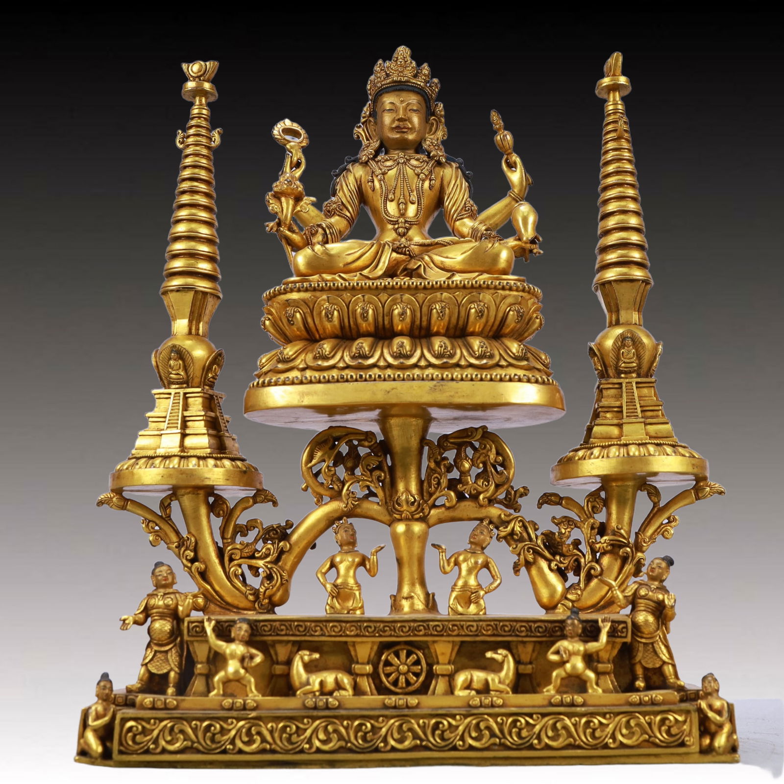 A Solemn Gilt Bronze Statue of Vajrasattva: A Solemn Gilt Bronze Statue of Vajrasattva,Ming Dynasty, China,Yongle Six-character Mark,Size:10.6inx9.4inx15in Weight:9000g 铜鎏金金刚萨陲像,中&#