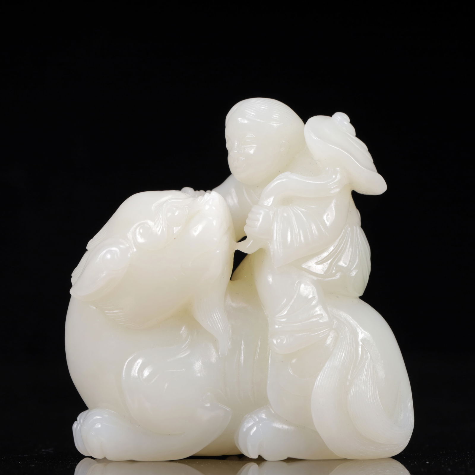 An Exquisite White Jade Figure Ornament (1 of 10)