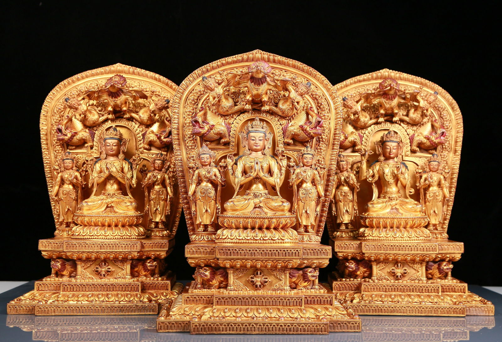 Three solemn gilt bronze four-armed Guanyin statues (1 of 20)