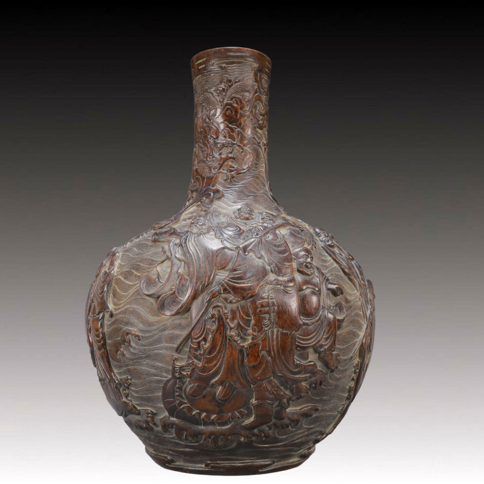 A Exquisite Zitanwood Character and Story Pattern Vase : A Exquisite Zitanwood Character and Story Pattern Vase Qing Dynasty, China ,Size:20.7inx13in Weight:6850g 紫檀木人物故事纹瓶 中国ę