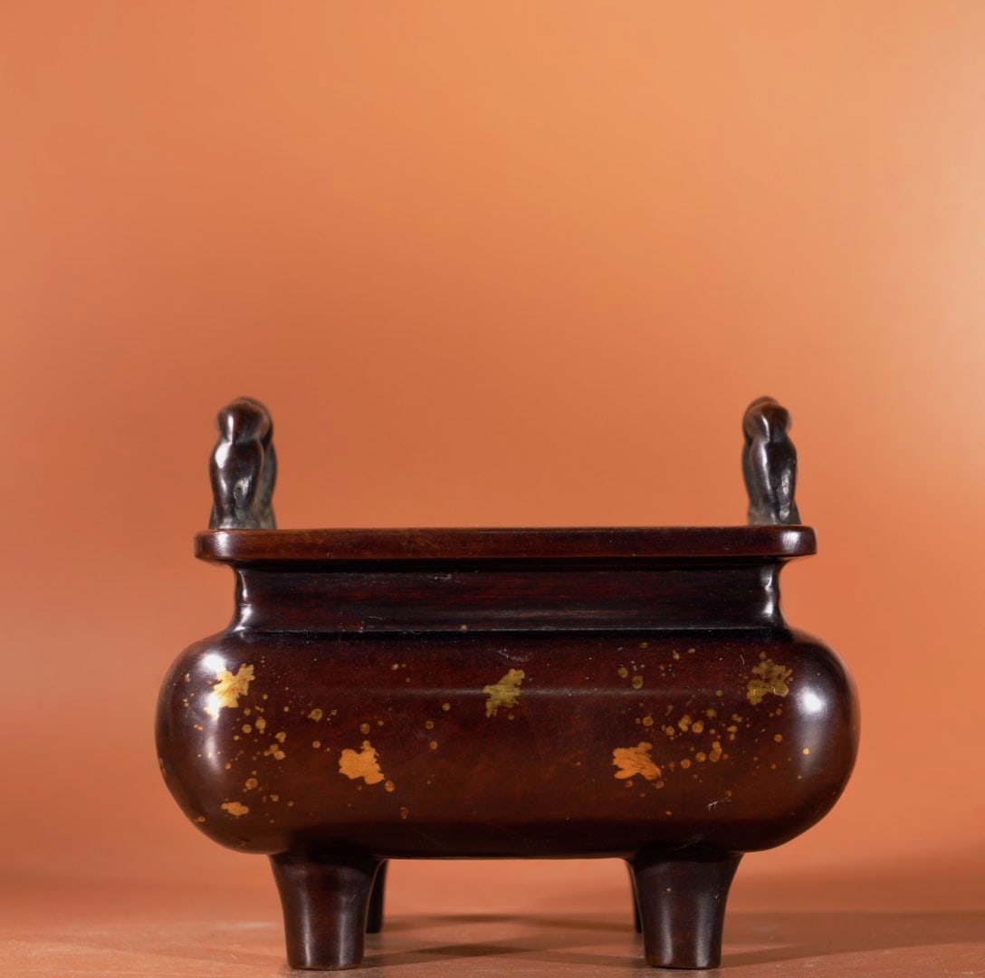 An Exquisite Bronze Sprinkled-Gold Double-Ears and Four Legs Censer (1 of 9)