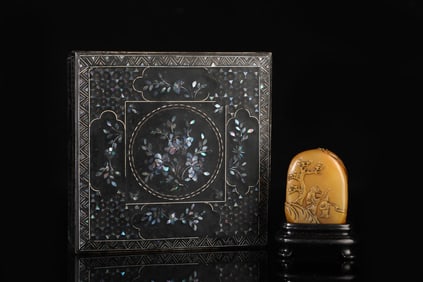 An Exquisite Tianhuang Stone Landscape and Figure Pattern Ornament