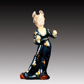 A Rare Tang Tri-Color Glazed Pottery Dancing Figurines