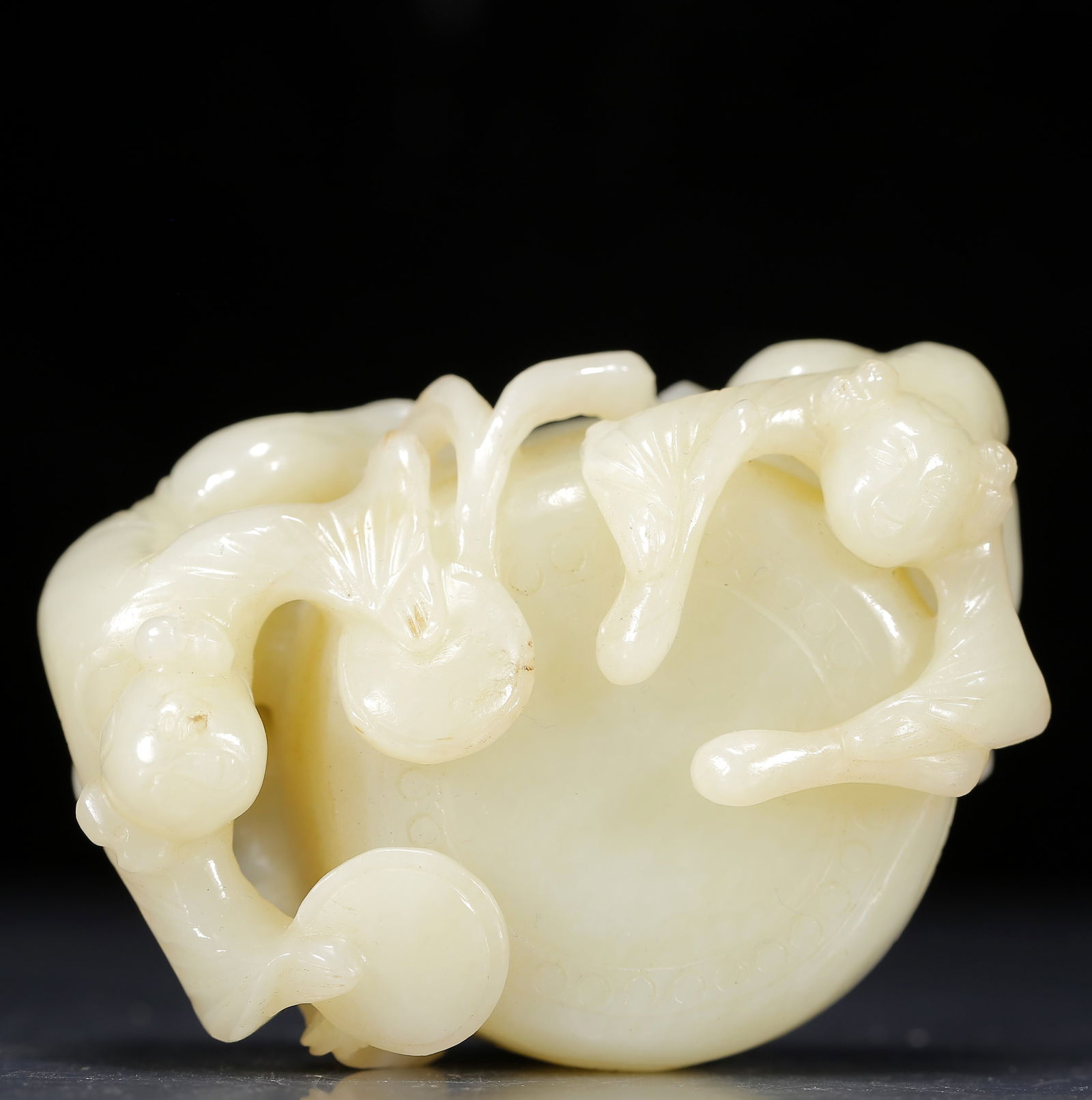 An Exquisite Greenish Jade Figure Ornament (1 of 7)