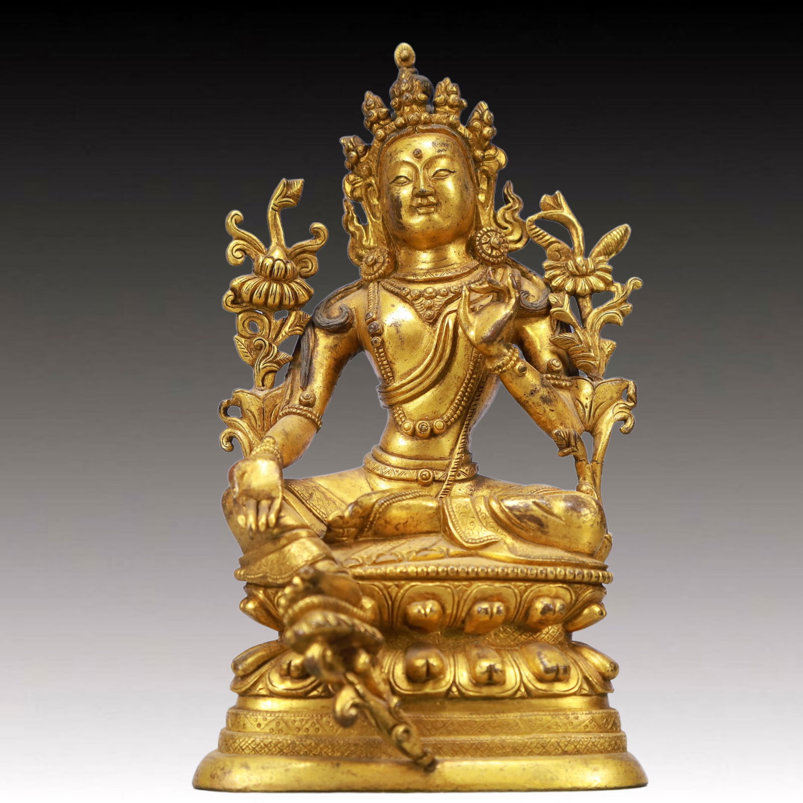 A Solemn Gilt Bronze Statue of Tara: A Solemn Gilt Bronze Statue of Tara,Qing Dynasty, China,Size:3.7inx2.6inx6.7in,Weight:1200g 铜鎏金度母像,中国清代