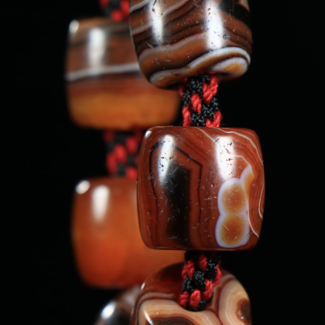 An Exquisite Agate Bracelets - 8