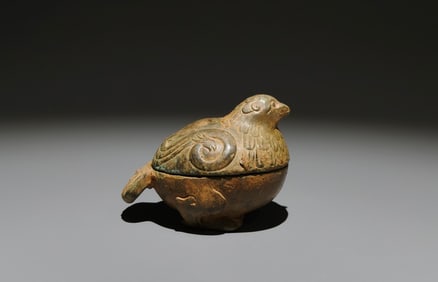 An Archaic Bronze Bird-Shaped Box