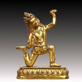 A Solemn Gilt Bronze Statue of Vajra
