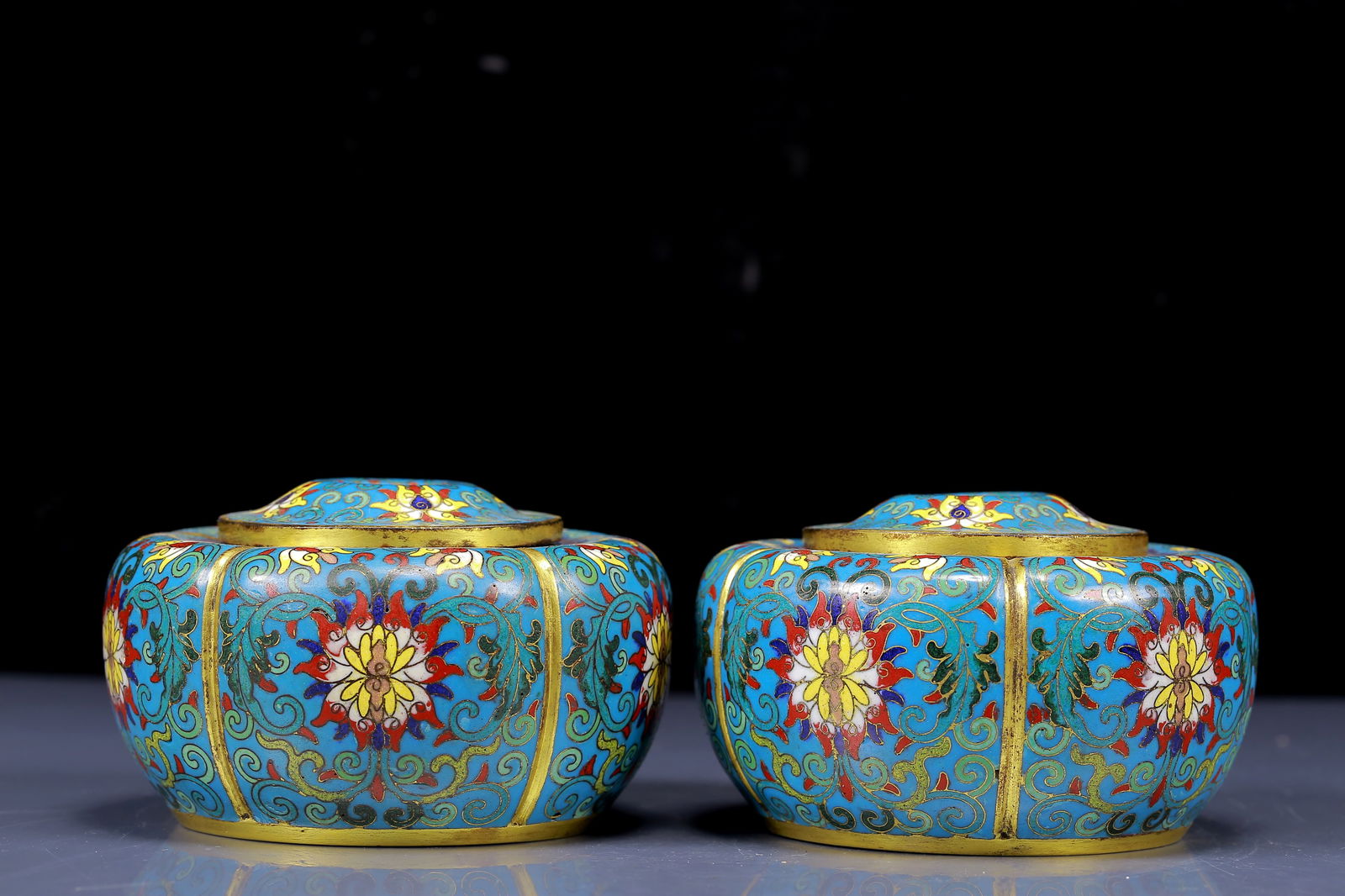 A Pair of Exquisite Cloisonne Lotus Pattern Jars (1 of 9)