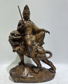 A Solemn Jinsinan wood Buddha Statue