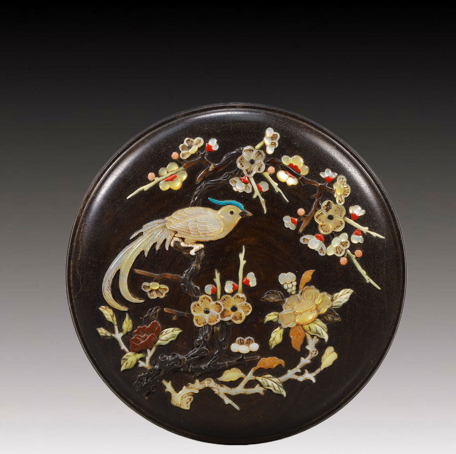 A Marvelous Zitanwood Gem-Inlaid 'Flower& Bird' Box (1 of 6)