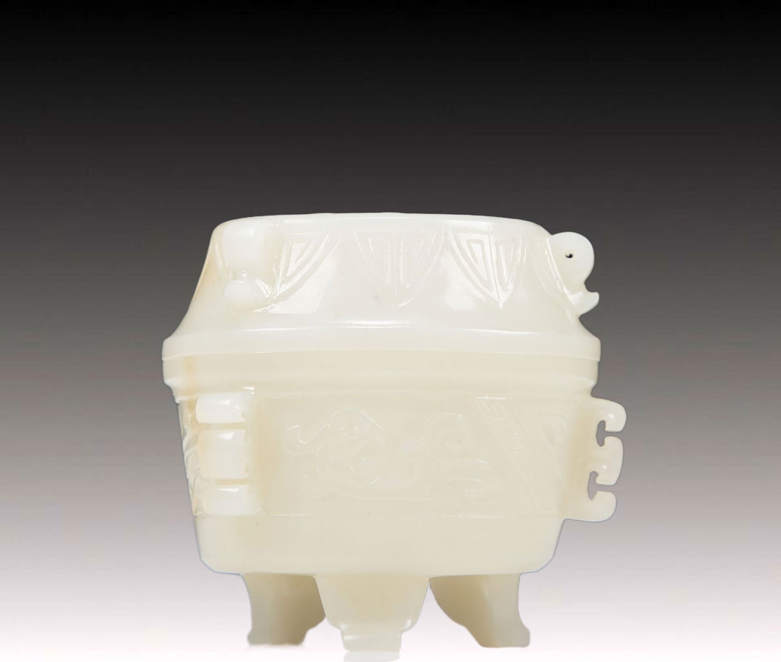 An Exquisite White Jade 'Auspicious Beast' Tripod Box And Cover (1 of 7)
