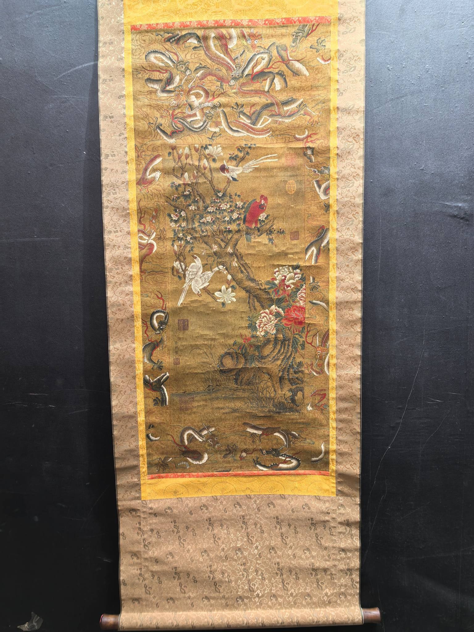 A Chinese Vertical Scroll Ink Painting of Flower and Bird on Silk,Xu Xi: A Chinese Vertical Scroll Ink Painting of Flower and Bird on Silk,Xu Xi,Size:17.5inx40.7in 一幅中国水墨绢本花鸟画立轴,