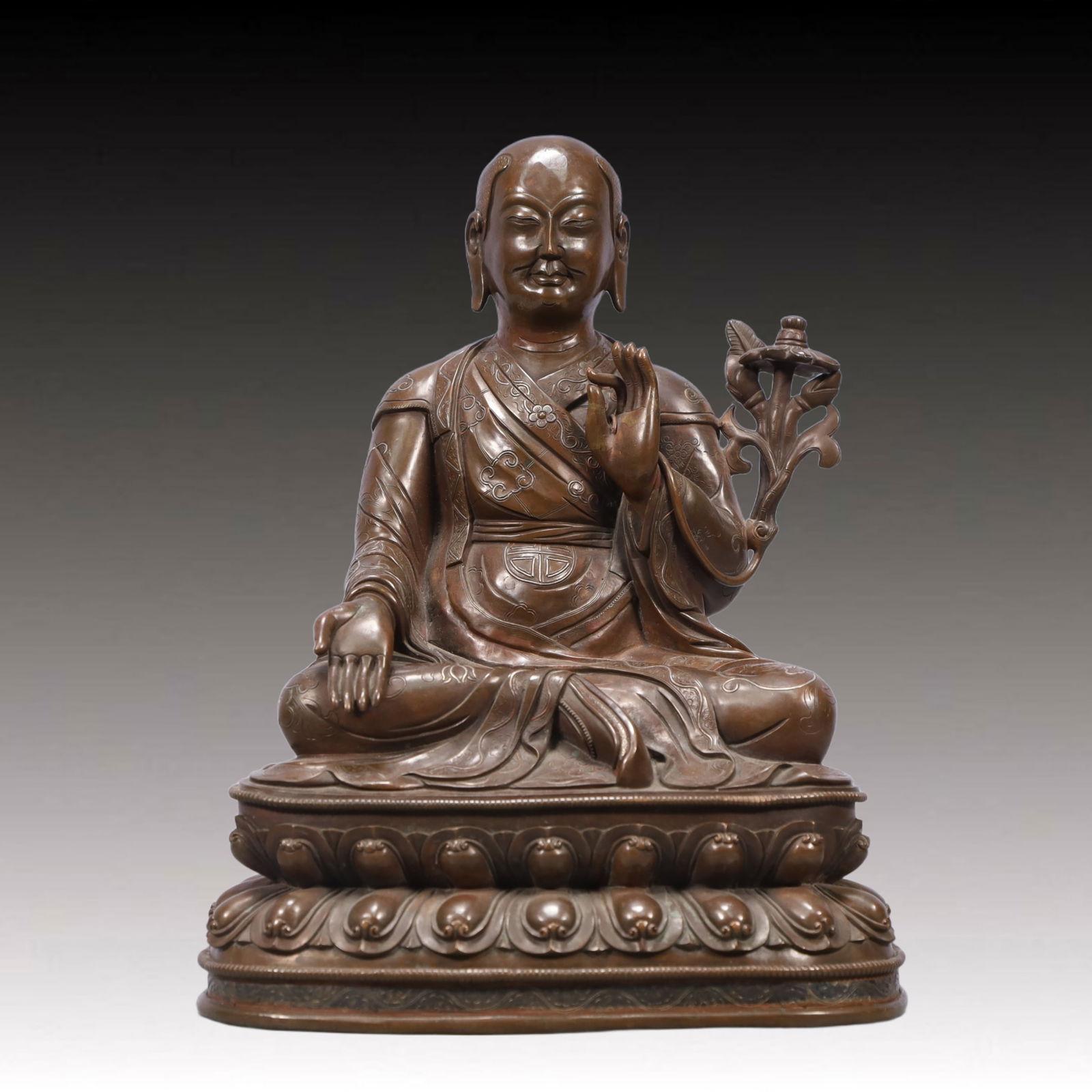 A Solemn Bronze Statue of Guru: A Solemn Bronze Statue of Guru,Ming Dynasty, China,Size:7.5inx5.9inx9.4in Weight:4650g 铜上师像,中国明代