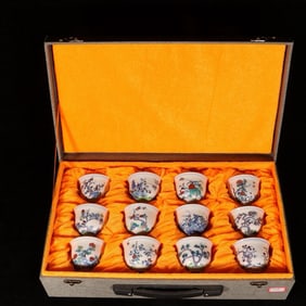 A Set of Exquisite Doucai Flower Pattern Cups,With Poem