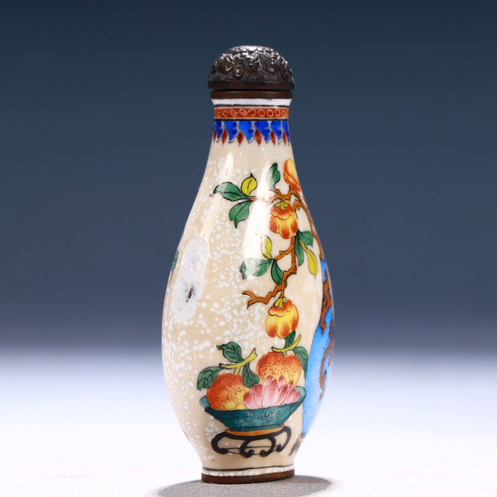 An Exquisite Painted Enamel Flower and Fruit Pattern Snuff Bottle - 3