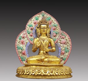 A Solemn Gilt Bronze Statue of Sakyamuni